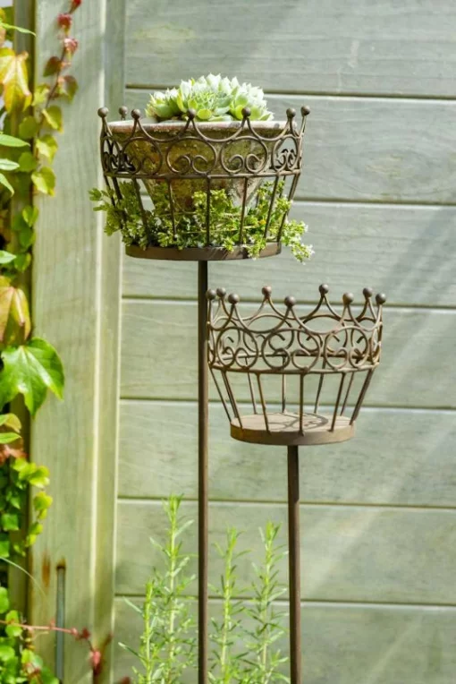 Кашпо &laquo;Корона&raquo; на штекері, D16xH14см / D20xH15см + стержень 87см/103см, метал